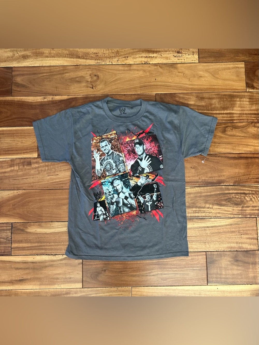 2010 WWE Superstars John Cena CM Punk Randy Orton Youth Medium Gray Tee NWOT